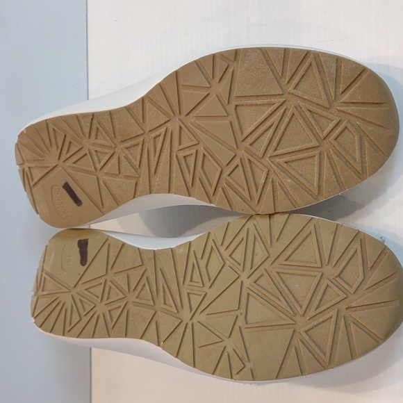 Dr. Scholl's White Lace-Up Knit Lightweight Fitness Gym Sneakers - Picture 10 of 12